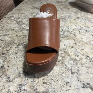 Women’s Brown Platform Slide Sandal